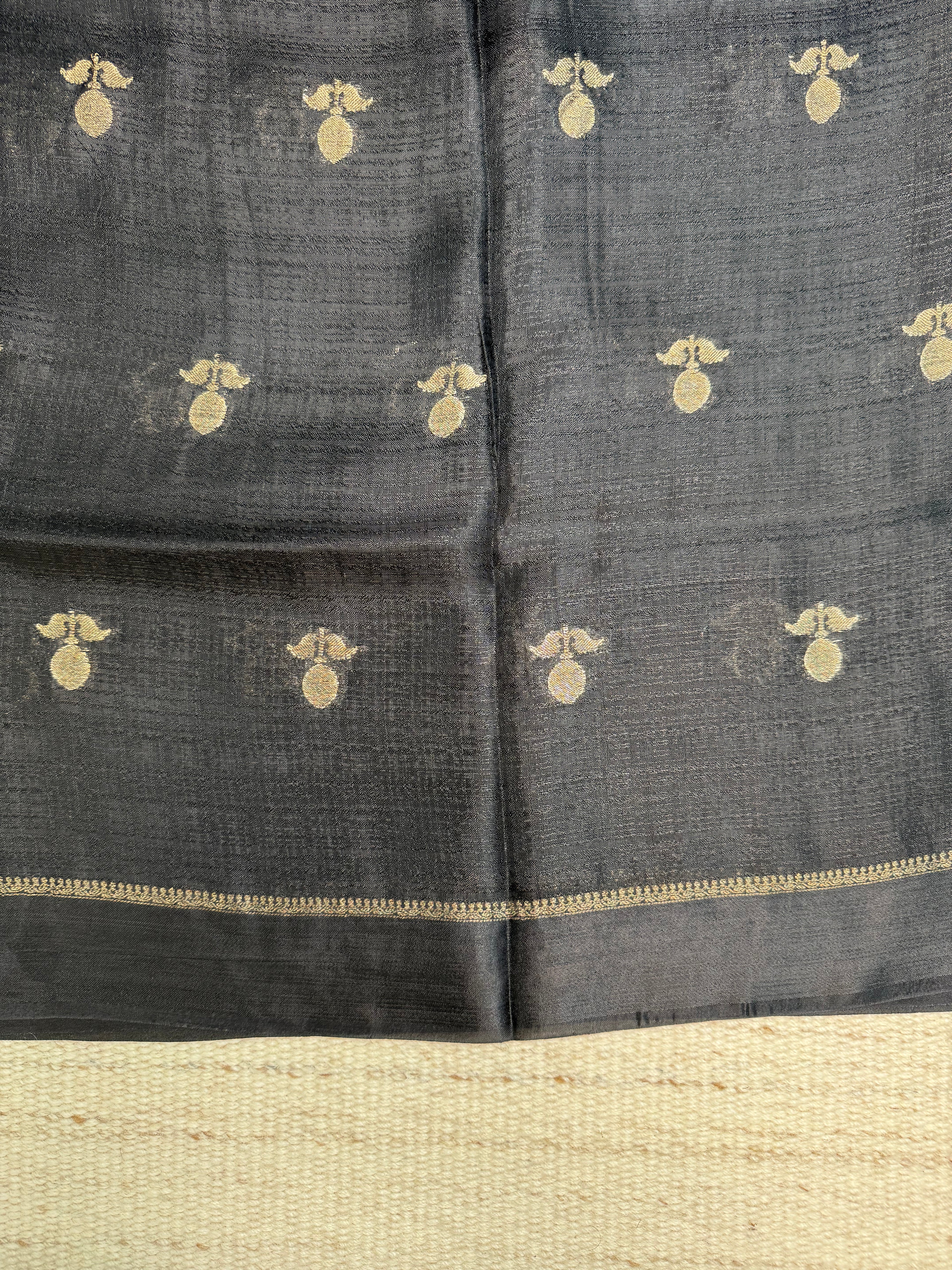 Black Viscose Linen Saree