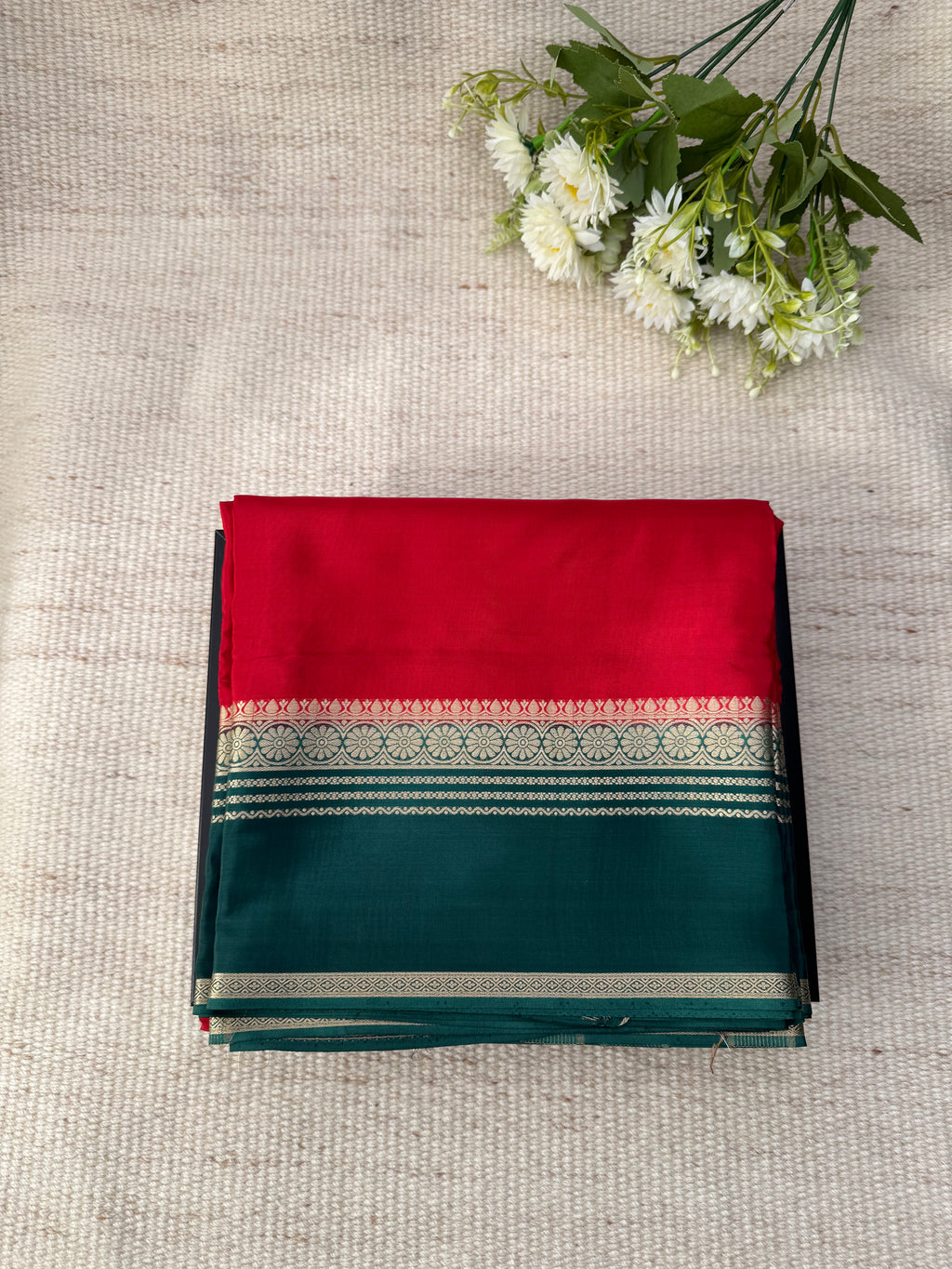 Visaya crape red and green